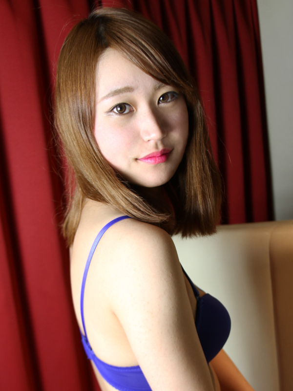 激安ヌキ道楽・阪神店 あいな 27歳 T:160 B:84(C) W:56 H:84